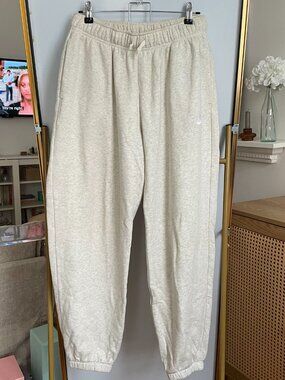 Nike Sportswear Club Fleece Sweatpants in Oatmeal Heather